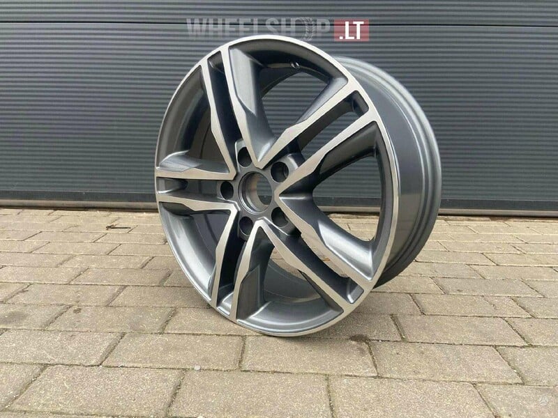 Photo 2 - Volkswagen Van EU-BK424 style MG light alloy R17 rims