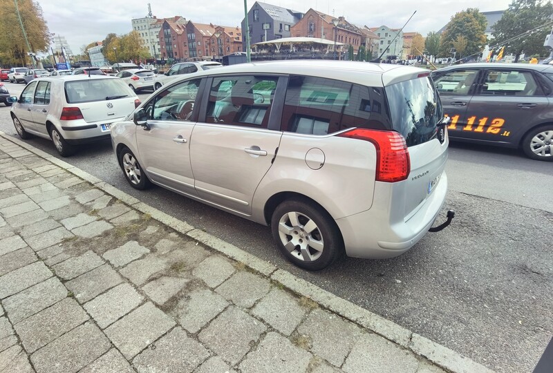 Photo 6 - Peugeot 5008 2010 y Van