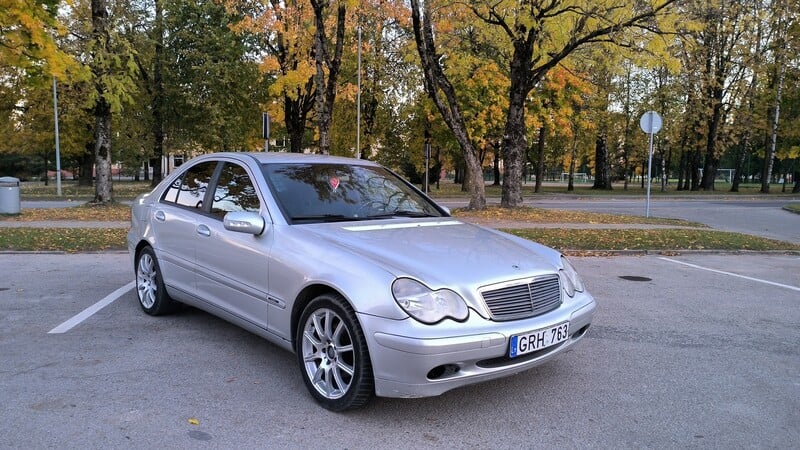 Фотография 1 - Mercedes-Benz C 220 2004 г Седан