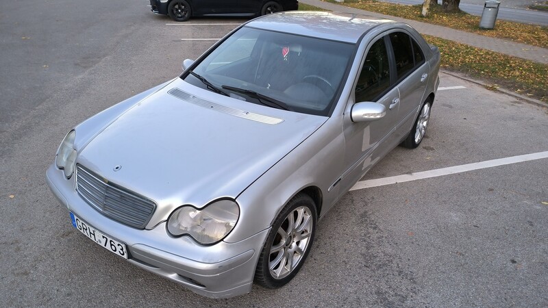 Photo 10 - Mercedes-Benz C 220 2004 y Sedan