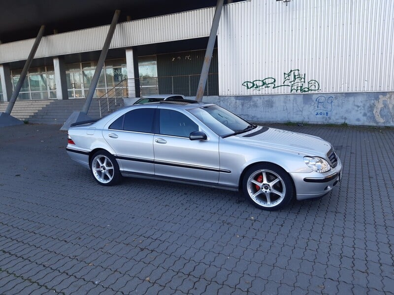 Mercedes-Benz S 320 W220 2000 y