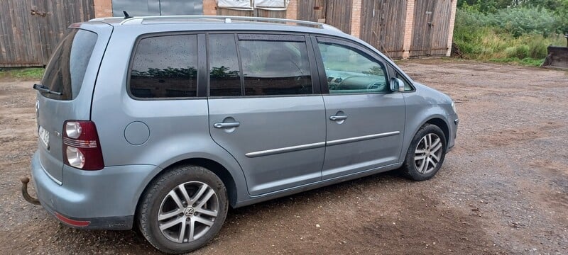 Photo 5 - Volkswagen Touran 2008 y Van