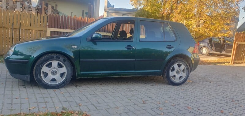 Photo 2 - Volkswagen Golf 2001 y Hatchback