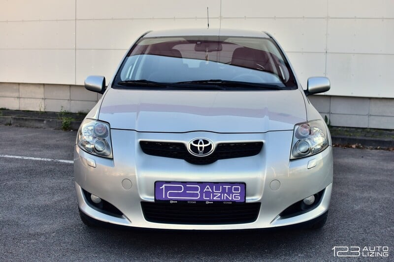 Photo 3 - Toyota Auris 2009 y Hatchback