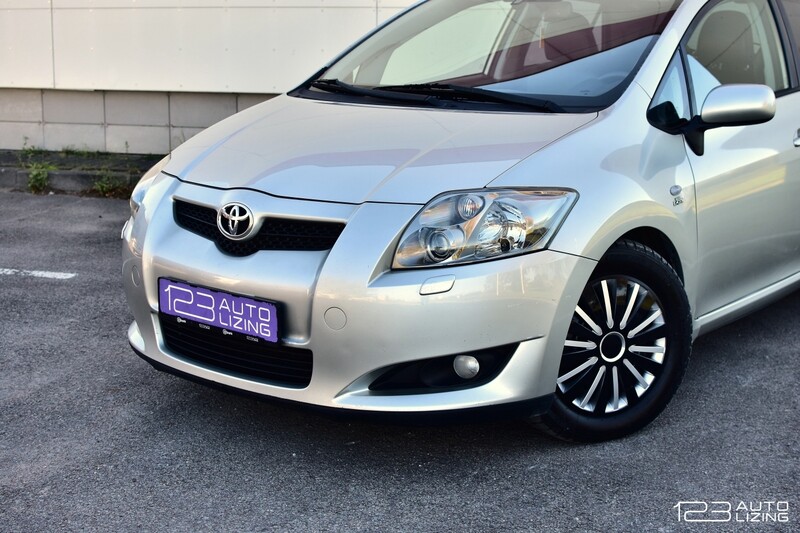 Photo 4 - Toyota Auris 2009 y Hatchback