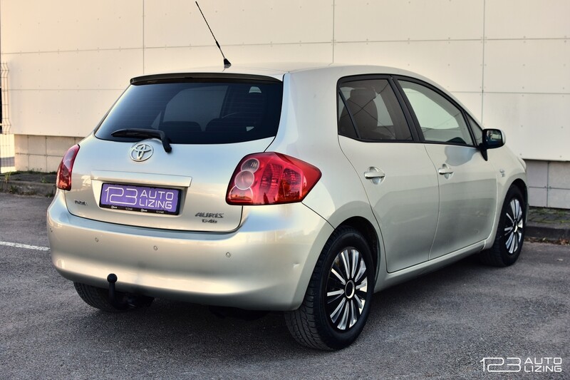 Photo 10 - Toyota Auris 2009 y Hatchback