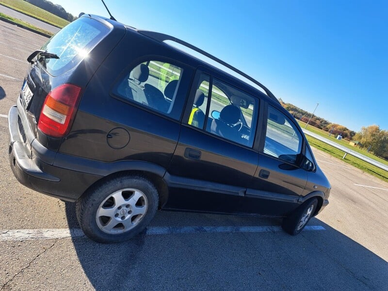 Photo 2 - Opel Zafira 2003 y Van