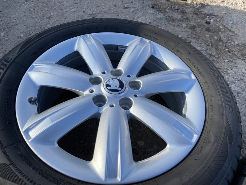 Photo 4 - Skoda Siunciam, 6.5J ET39 light alloy R17 rims