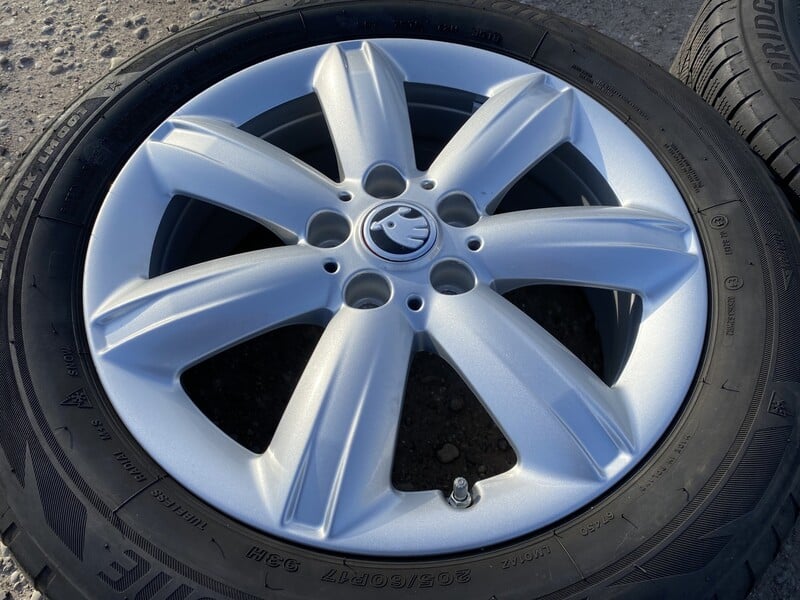 Photo 5 - Skoda Siunciam, 6.5J ET39 light alloy R17 rims