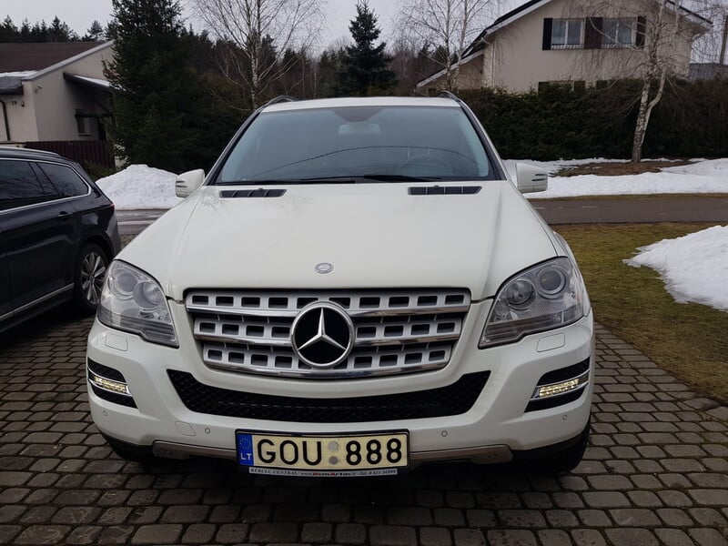 Фотография 9 - Mercedes-Benz ML 350 2010 г Внедорожник / Кроссовер