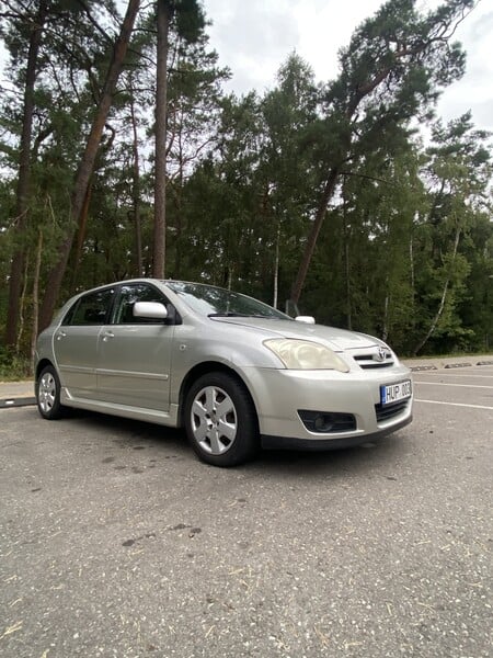 Photo 2 - Toyota Corolla 2005 y Hatchback