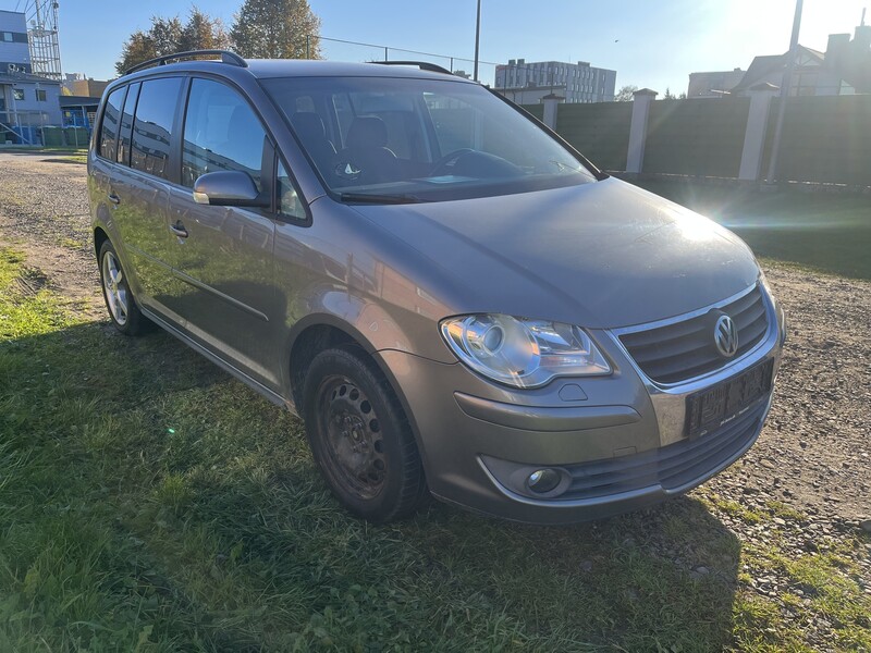 Фотография 3 - Volkswagen Touran I 2007 г