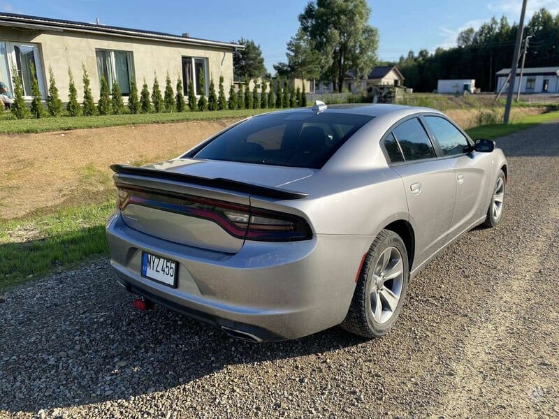 Photo 6 - Dodge Charger SXT 2017 y