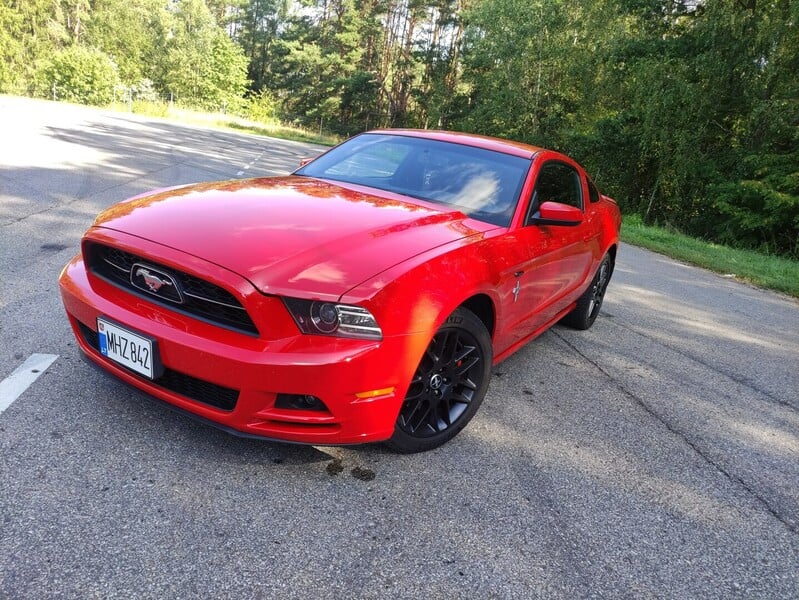 Фотография 2 - Ford Mustang 2013 г Купе