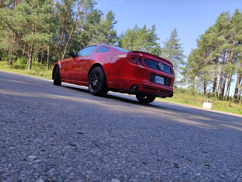 Фотография 6 - Ford Mustang 2013 г Купе