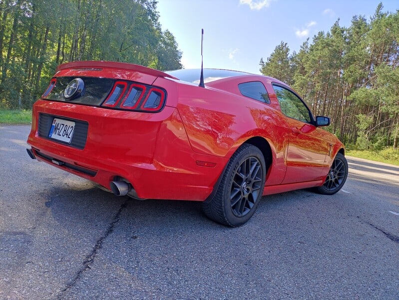 Фотография 7 - Ford Mustang 2013 г Купе