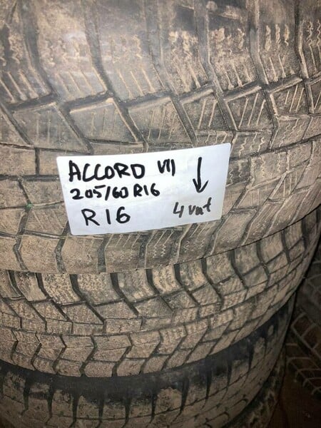 Photo 2 - Honda Accord light alloy R16 rims