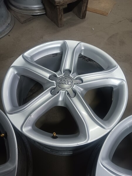 Photo 3 - Audi light alloy R17 rims