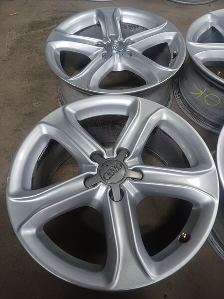 Photo 5 - Audi light alloy R17 rims