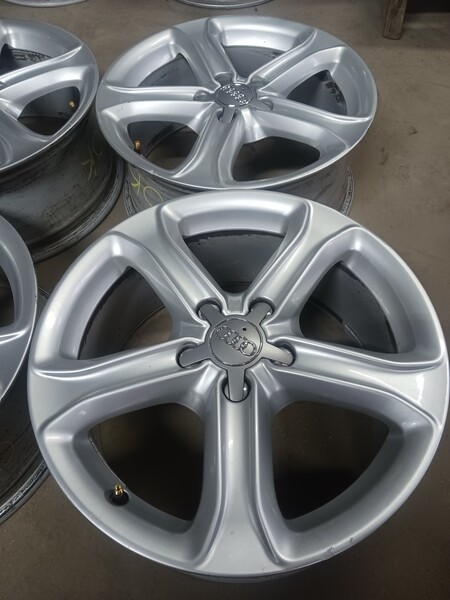 Photo 6 - Audi light alloy R17 rims