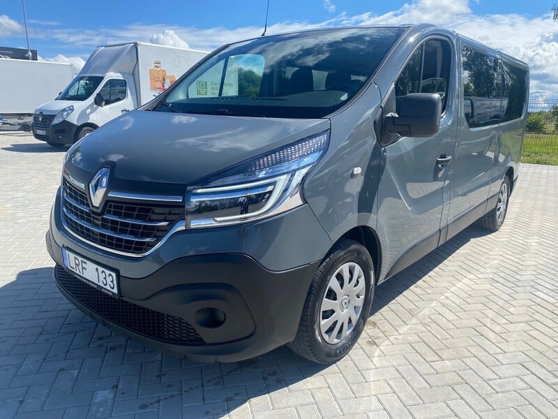 Photo 3 - Renault Trafic 2021 y rent