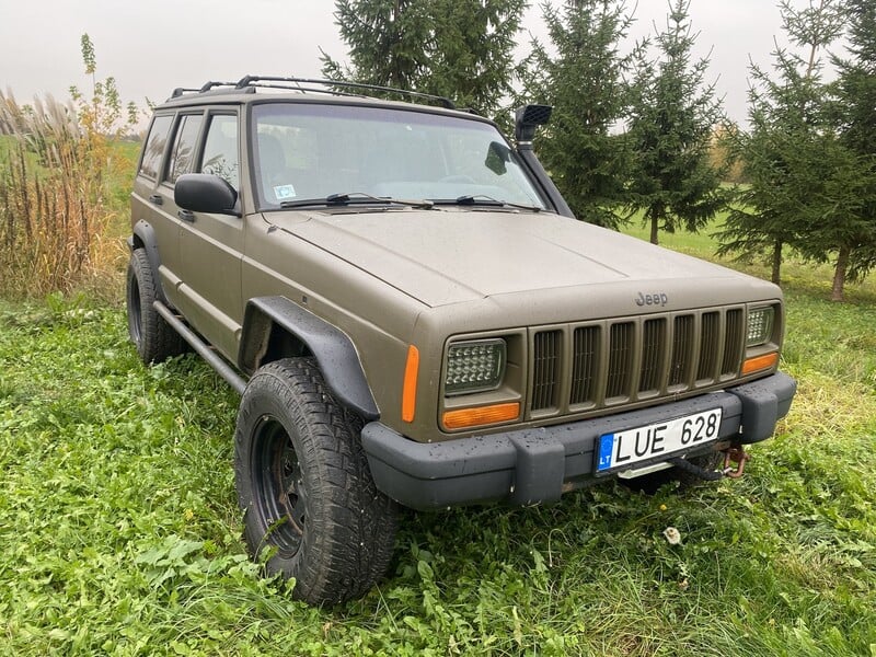 Jeep Cherokee 1998 y Off-road / Crossover