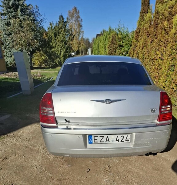 Фотография 10 - Chrysler 300C 2004 г Седан