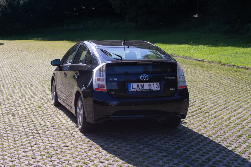 Photo 6 - Toyota Prius 2013 y Hatchback