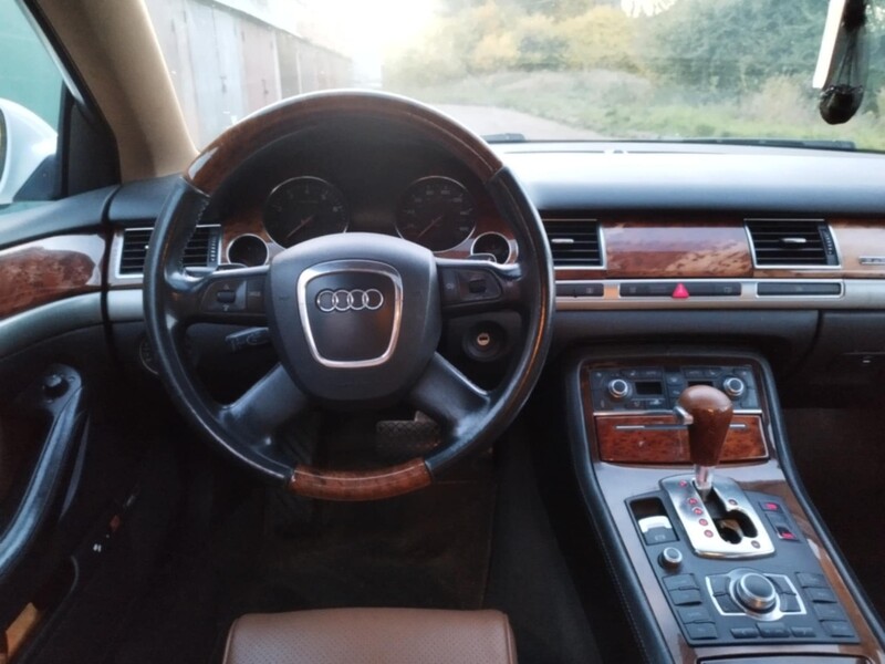 Photo 7 - Audi A8 2007 y Sedan