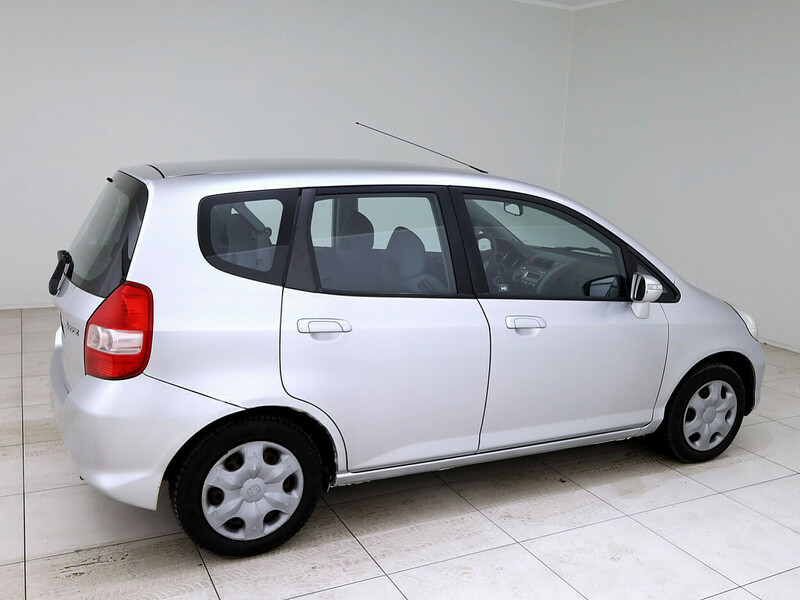 Фотография 3 - Honda Jazz 2006 г Хэтчбек