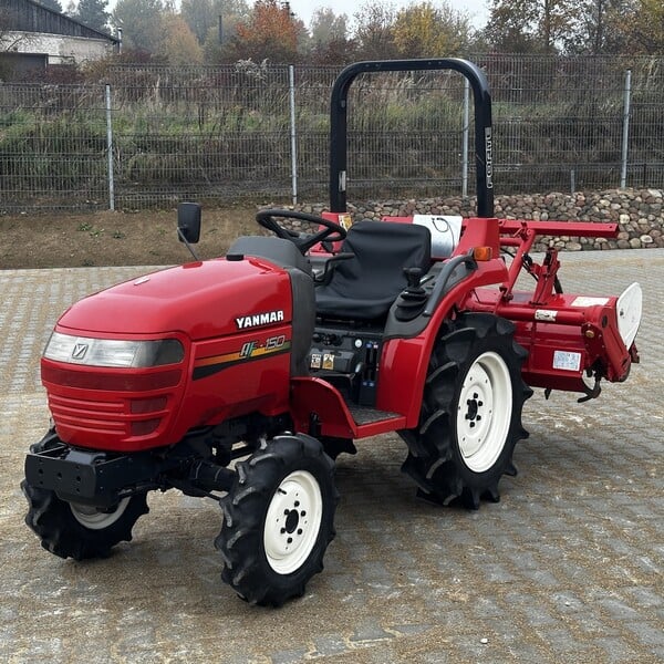 Photo 5 - Yanmar AF-150 2000 y Tractor