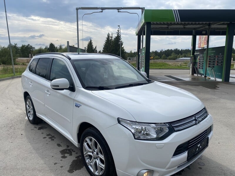 Photo 6 - Mitsubishi Outlander 2014 y Off-road / Crossover