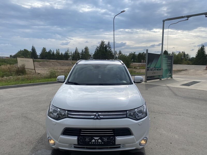 Photo 8 - Mitsubishi Outlander 2014 y Off-road / Crossover