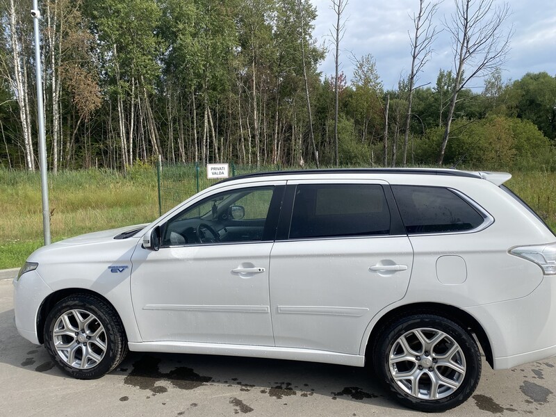 Photo 9 - Mitsubishi Outlander 2014 y Off-road / Crossover