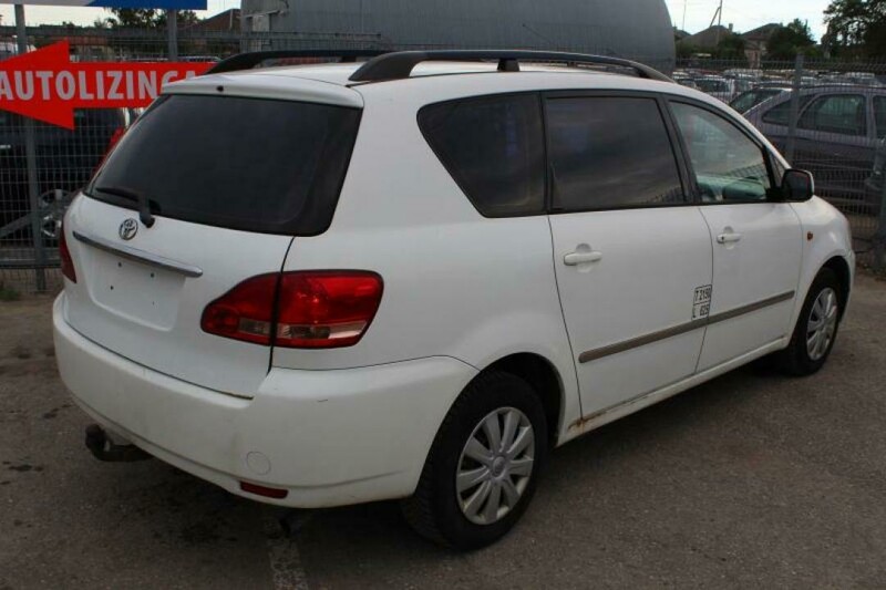 Photo 3 - Toyota Avensis Verso 2001 y Van