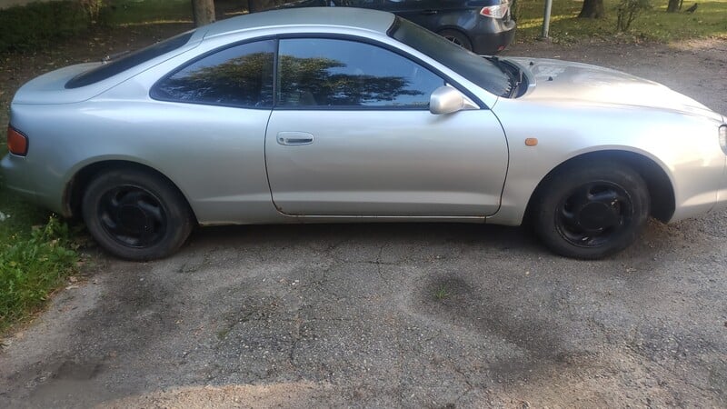 Photo 2 - Toyota Celica 1996 y Hatchback