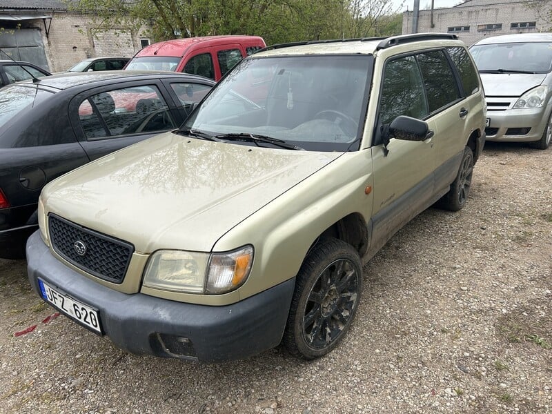 Subaru Forester 2000 г Внедорожник / Кроссовер