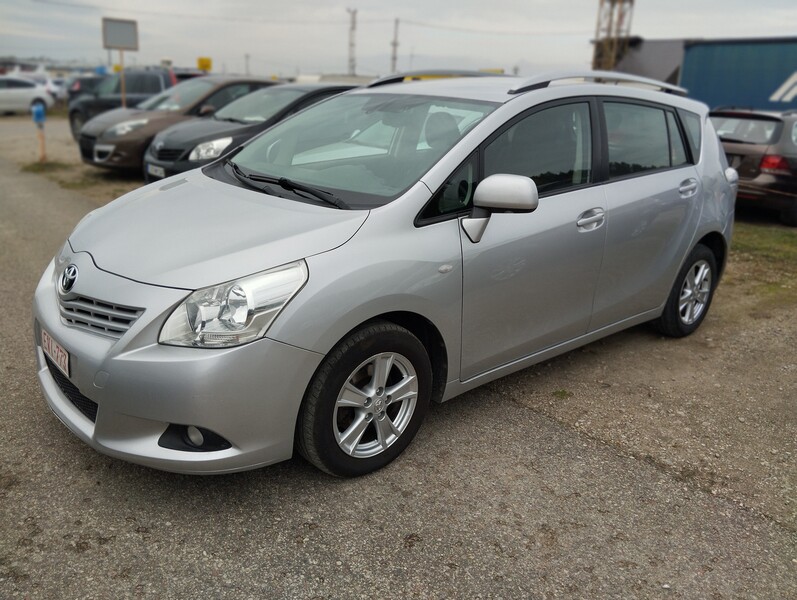 Photo 9 - Toyota Verso 2010 y Van