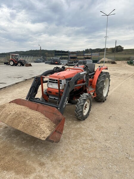 Kubota GL301 2024 m Traktorius