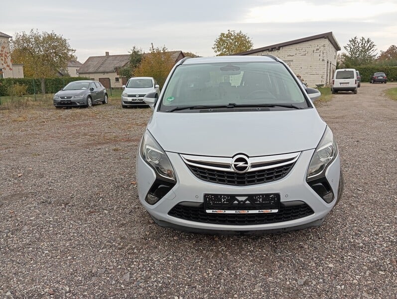 Photo 2 - Opel Zafira Tourer 2014 y Van