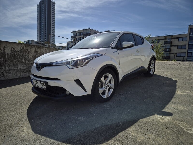 Nuotrauka 6 - Toyota C-HR 2019 m Visureigis / Krosoveris