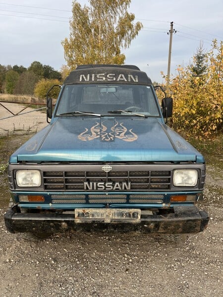 Nissan Patrol 1987 y Off-road / Crossover