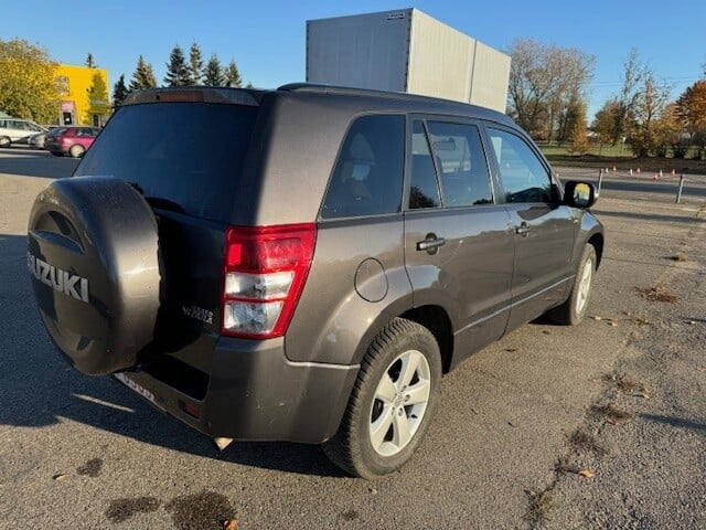 Photo 7 - Suzuki Grand Vitara 2010 y Off-road / Crossover