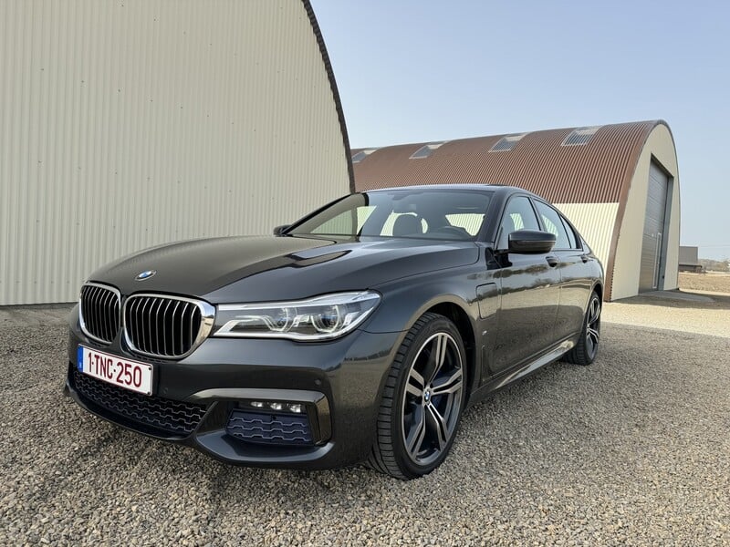 Bmw 740 2016 m Sedanas