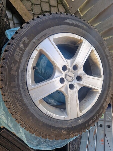 Photo 2 - Light alloy R16 rims