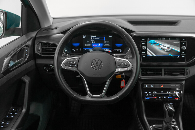 Фотография 10 - Volkswagen T-Cross 2023 г Хэтчбек