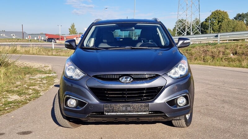 Фотография 2 - Hyundai ix35 2010 г Внедорожник / Кроссовер