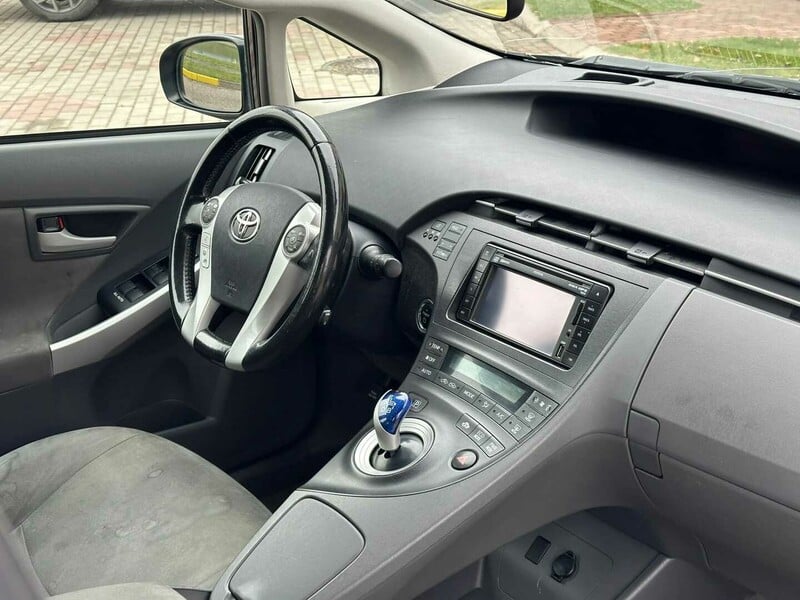 Nuotrauka 12 - Toyota Prius 2010 m Hečbekas