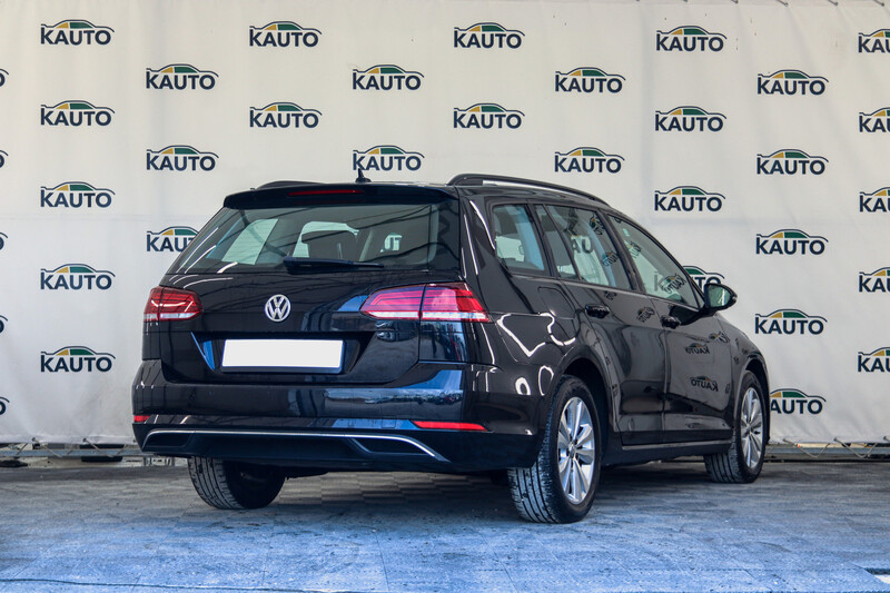 Фотография 3 - Volkswagen Golf 2019 г Универсал