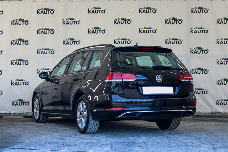 Фотография 4 - Volkswagen Golf 2019 г Универсал